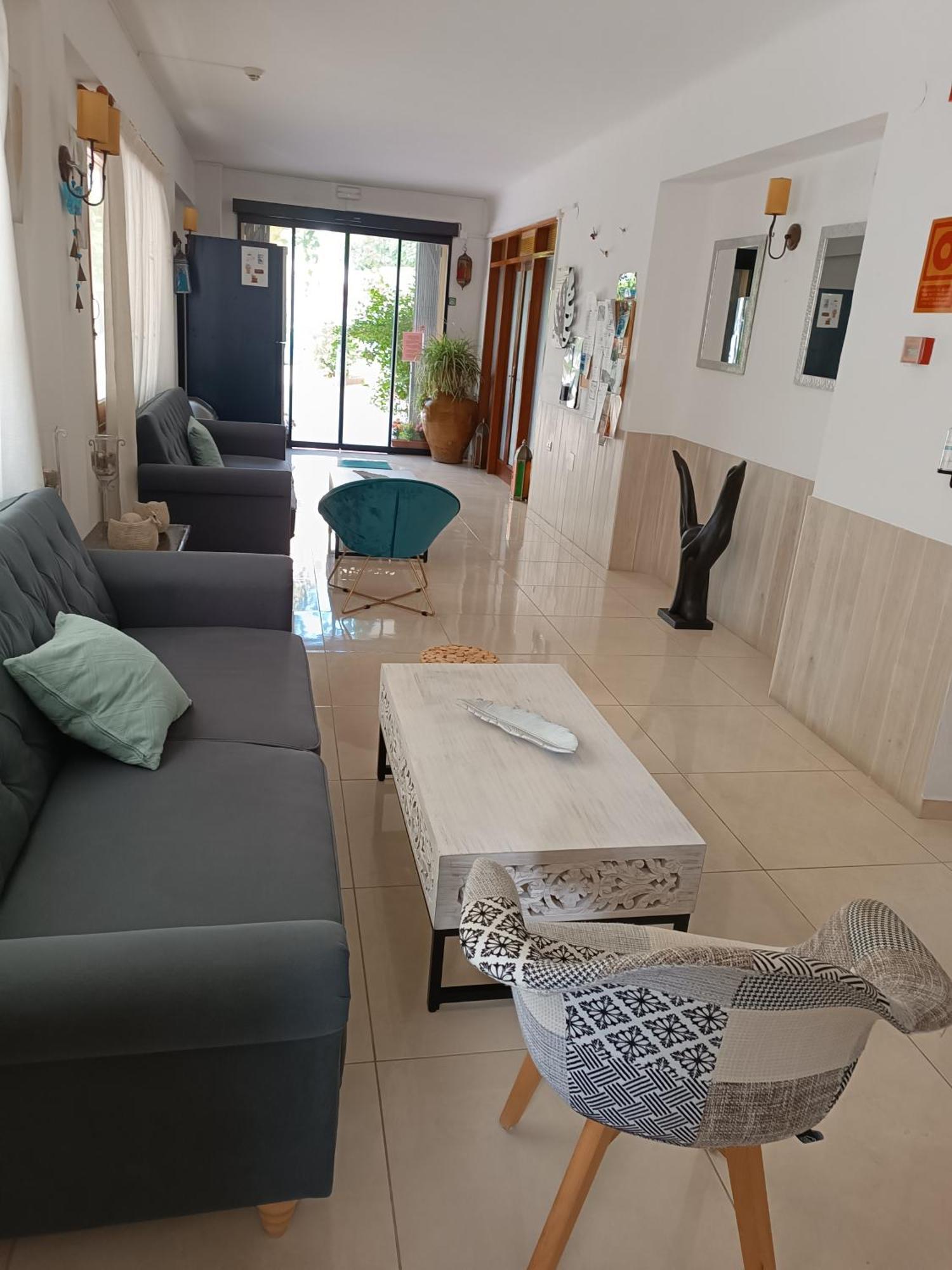 Hostal Horizonte Sant Antoni de Portmany Extérieur photo The lobby of the hotel