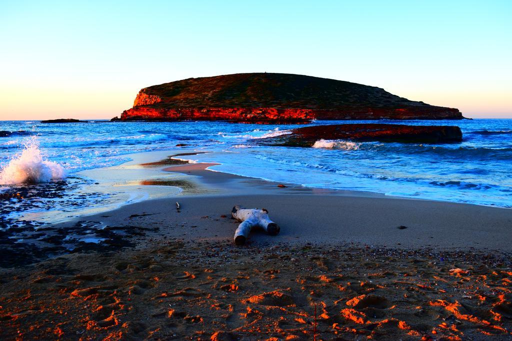 Hostal Horizonte Sant Antoni de Portmany Extérieur photo The island of Apostolos Andreas